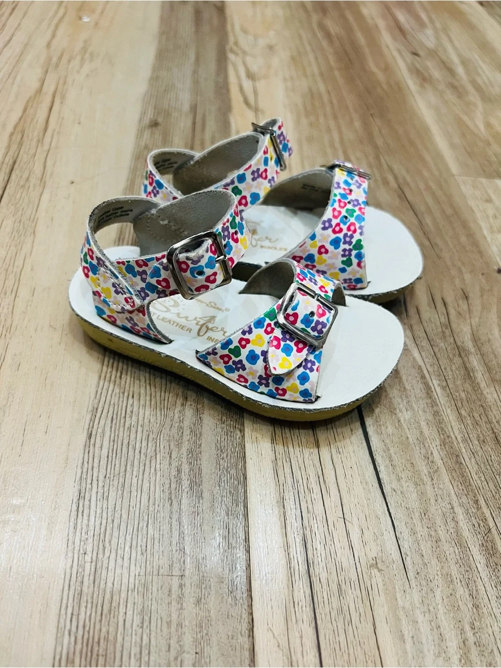 SALT WATER Sun-San Sea Wee flower sandals size 5 toddler